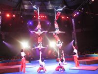 Cirque acrobatique de Jining. Du 9 au 18 novembre 2011 à Brest. Finistere. 